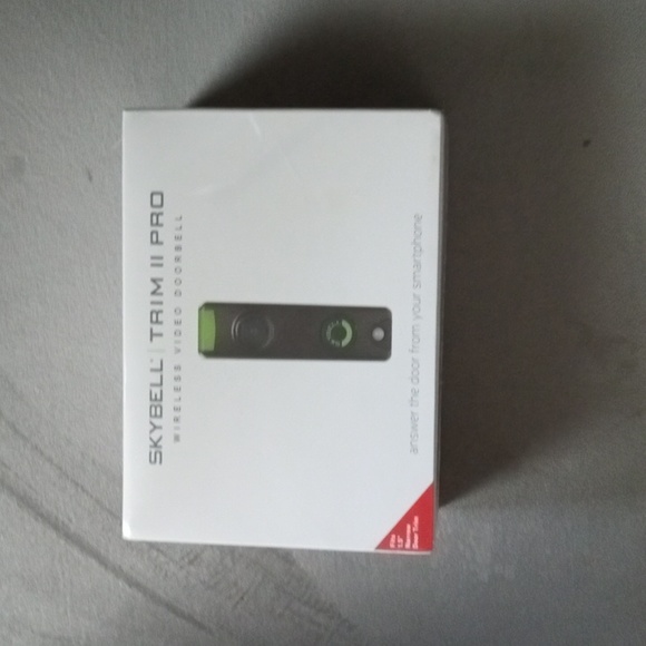 SkyBell trim 2 pro brand new sealed in box - Picture 1 of 3